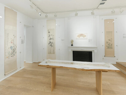 A well of rouge, a flower of fortune, exhibition view. Courtesy of Fu Qiumeng Fine Art