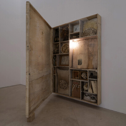 Sala mostra Lawrence Carroll, Museo Madre, 2022