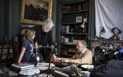 Jean-Louis Trintignant, Michael Haneke y Fantine Harduin en la grabación de Un final feliz (2017)