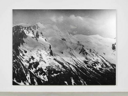 Rudolf Stingel, Untitled 2009, oil on canvas, 132 x 179 inches (335.3 x 454.7 cm) © Rudolf Stingel. Courtesy of the artist and Gagosian Gallery. Photo by Stefan Altenburger