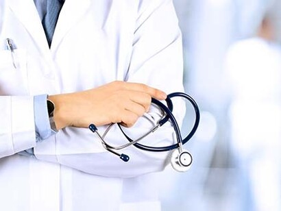Il medico non può che ricorrere agli strumenti che ha imparato ad utilizzare nel corso della formazione universitaria