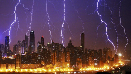 Chongqing, China. Tempestade sobre a cidade