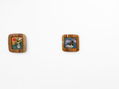 Various artists, Metamorphosis: on clay, exhibition view. Courtesy of Huxley-Parlour Gallery