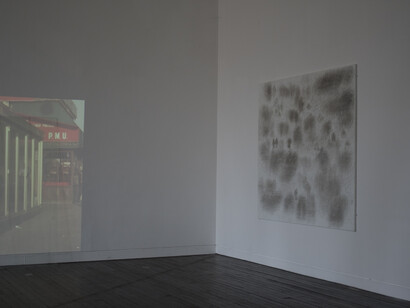 Talent Show 2019, metal point, gouache, gesso, linen, 214x183 cm with La Duree, HD video projection, from The Duration at Beaconsfield Gallery 2019. Ph. Mark Dean, courtesy of the artist, © Mark Dean