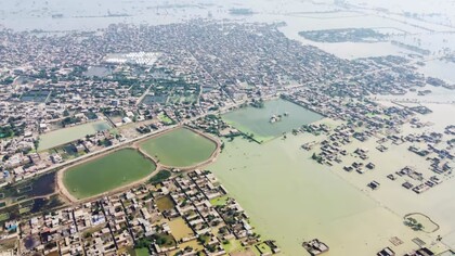 Pakistan covered in floods