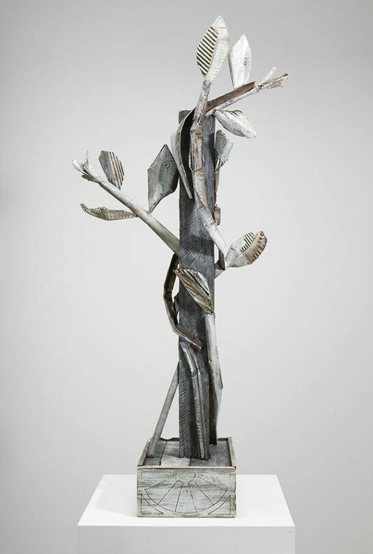 David Bates, Vine, 2011–12, bronze with paint and patina, 48 x 21 x 15 ½ inches. Collection of the artist. Photo: Kevin Todora, courtesy of Talley Dunn Gallery © David Bates