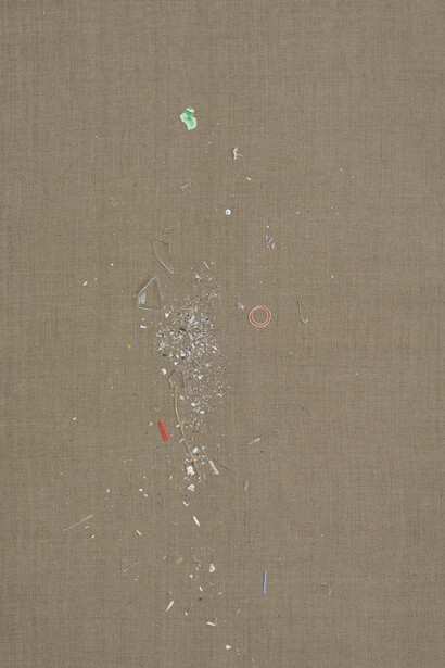 Helene Appel
Untitled (Sweepings), 2015
Acrylic and oil on linen
94.5 x 64 cm
AP-APPEH-00128 courtesy the artist and The Approach, London
