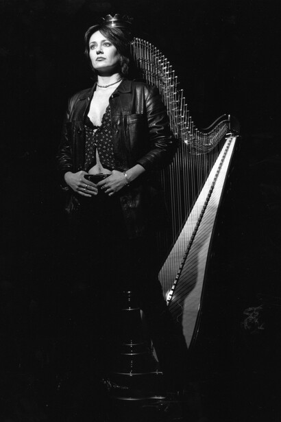 Cecilia Chailly e l'arpa. Photo by Alfredo Sabatini
