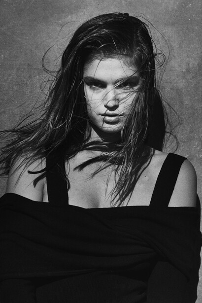 Albert Watson, Blumarine, San Francisco – autunno/inverno 1989/90. Modella: Cindy Crawford. Photo by Albert Watson