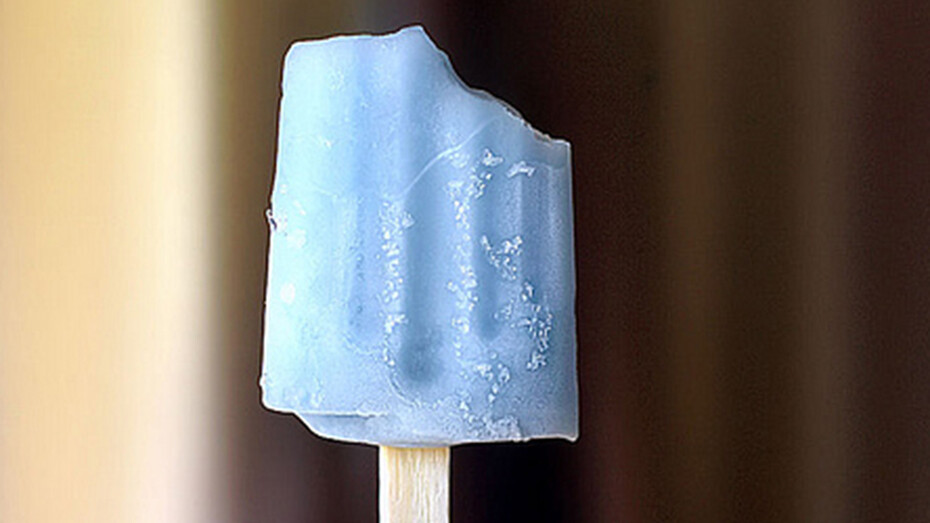 Il ghiacciolo blu