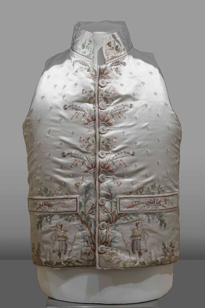 Submarino
Seda bordada
siglo XVIII
Museo del Palacio Mocenigo – Centro de Estudios de la Historia de los Textiles, el Traje y el Perfume (Colección Correr)
