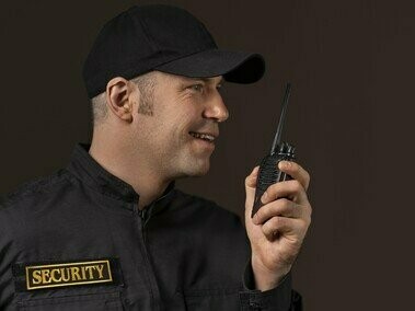 A importância do exemplo é exaltada em muitas frases célebres. A que mais gosto é do filósofo norte-americano Emerson, cunhada no século dezenove: "Suas atitudes falam tão alto que eu não consigo ouvir o que você diz". Quanta sabedoria!

