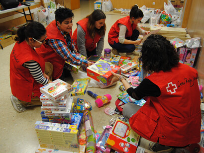 El reparto de juguetes para los niños, una gratificante labor