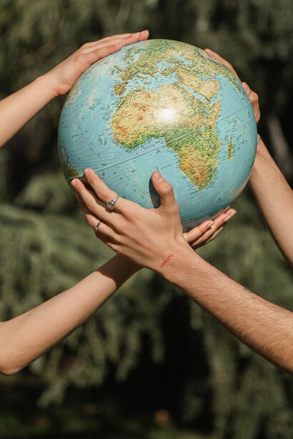 Se não inserirmos a edução ambiental nas pautas políticas, infelizmente, teremos como reflexo uma relação deficitária entre o humano e o ecológico
