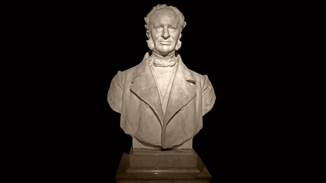 Busto de Frédéric Cailliaud en el Museo de Historia Natural de Nantes, Francia