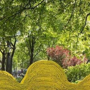 Orly Genger’s Red, Yellow and Blue, 2013, at Madison Square Park, New York. Courtesy James Ewing Photography.