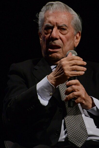 Al venir García caminando al encuentro de Vargas, este lo recibió con un derechazo en la cara 