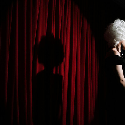 Actriz en escena