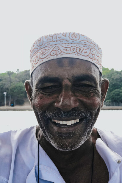 Ernest Danjuma, Would you like a tour | (detail), 2018. Courtesy of Rele Gallery