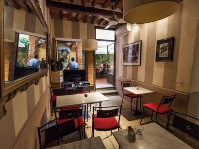 Caffè La Corte, interior