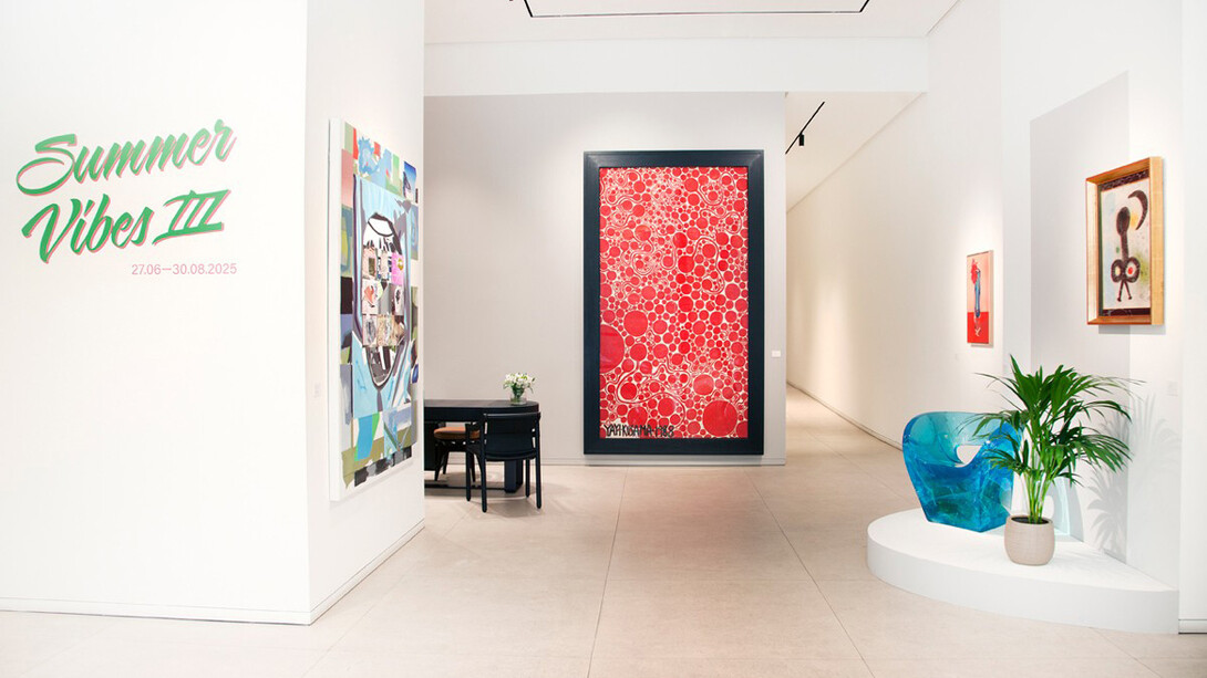 Various artists, Summer vibes III, exhibition view. Courtesy of Opera Gallery