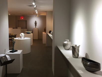 Gold and Silver Waves. Courtesy of Onishi Gallery