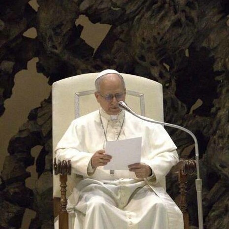 Papa Leone XIV durante un'udienza con i media, 12 maggio 2025