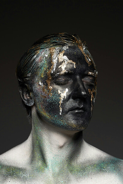 A zoroastrismo influenciou as religiões monoteístas, introduzindo conceitos de dualidade entre o bem e o mal que se refletem na figura de satanás