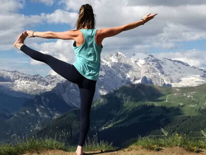 Chi pratica yoga impara presto che qualunque azione ha un effetto sull'ambiente circostante