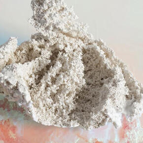 A futura memoria 2, jesmonite, 15x21x12 cm. Courtesy the artist and Alberto Peola, Turin.