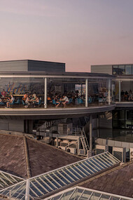Rooftop do Gravity Bar para degustação de cerveja em cima do museu Guinness Storehouse em Dublin, Irlanda