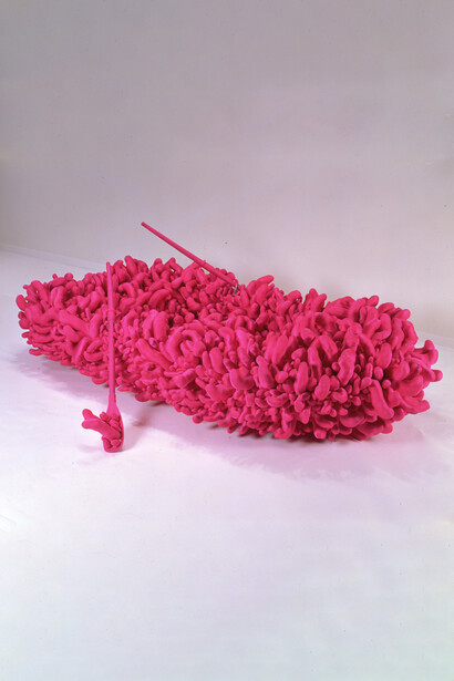 Pink Boat, Stuffed sewn fabric, boat, pair-oar, Collection: Nagoya City Art Museum. Yayoi Kusama, 1992