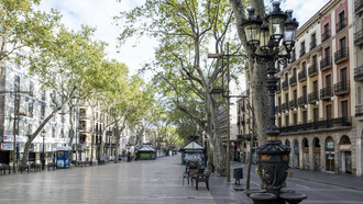 Las Ramblas de Barcelona desiertas durante el confinamiento