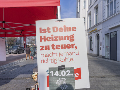 Election campaign for the 2025 Bundestag election in the old town of Hof