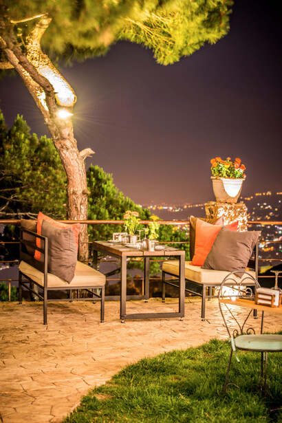A restaurant in Bifkaya