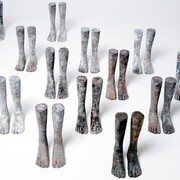 Babette Degraeve, Voetjes (13 stuks), 2006. Courtesy of Valkhof Museum