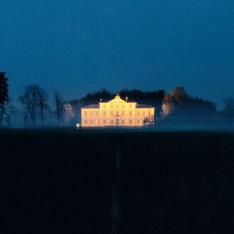 Luigi Ghirri, Bologna, 1987. Courtesy of Musei Civici di Reggio Emilia
