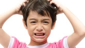 Síntomas de pediculosis