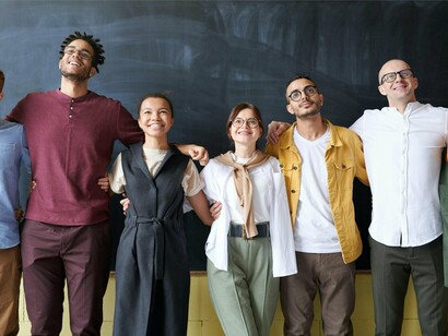 Assim, é preciso rechaçar qualquer ditadura que ainda no século XXI queira propor totalitarismos e impor que as pessoas pensem de maneira uniforme, de acordo com o que determinam