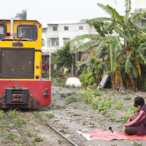 Hong-Kai Wang, Music while we work (video still), 2011, from the documentary 39’15”, 31’57”. Courtesy of Ludwig Museum. Photo by Chen You-We