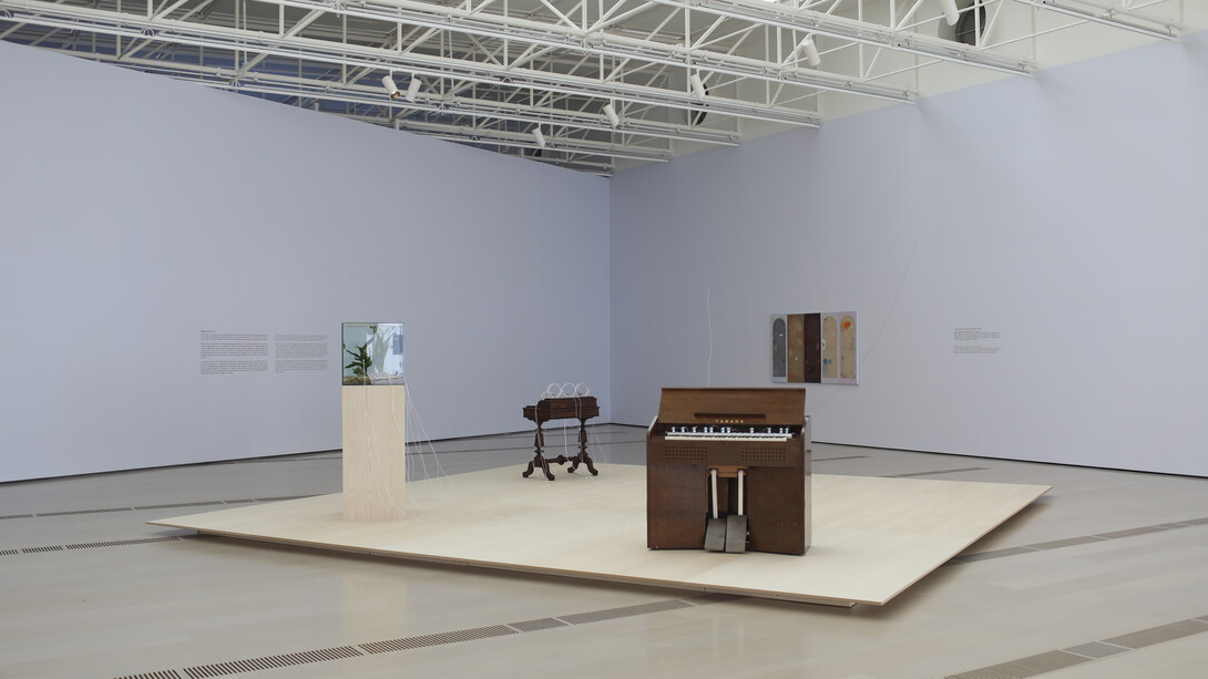 Yuko Mohri, Entanglements, exhibition view. Courtesy of Centro Botín