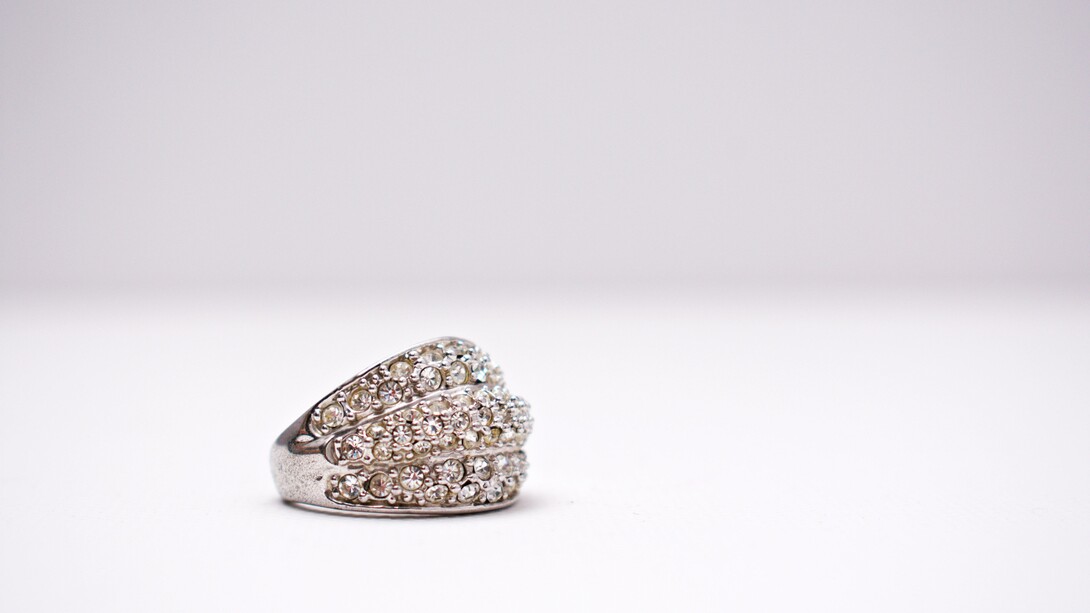 Diamonds ring: what money can buy