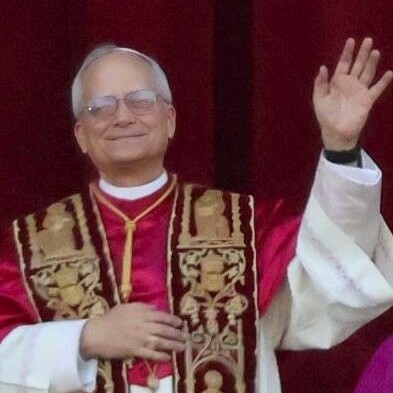 Robert Francis Prevost è stato eletto Papa l'8 maggio 2025 e ha scelto il nome di Leone XIV