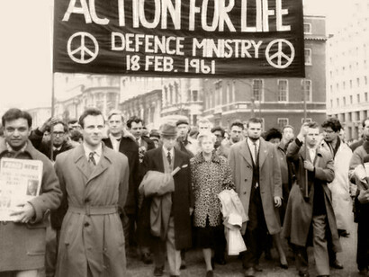 Bertrand Russell en la protesta contra Polaris, Whitehall, 1961