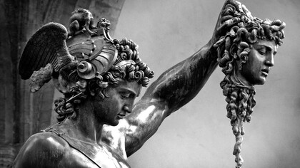 «Perseo con la cabeza de Medusa» es una de las obras emblemáticas del Cellini escultor