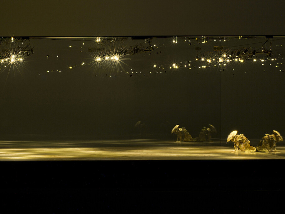 Sebastián Gordín, E l'acqua ebbe paura, 2014, wood, brass, glass, LEDs, 75 x 123 x 175 cm