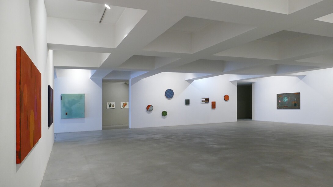 José Bechara, Deambulações no labirinto (Wanderings in the labyrinth), exhibition view. Courtesy of Carlos Carvalho Gallery