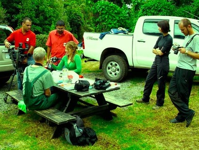 Grupo de científicos checos acampando en la entrada al Parque Nacional Dr. Braulio Carrillo