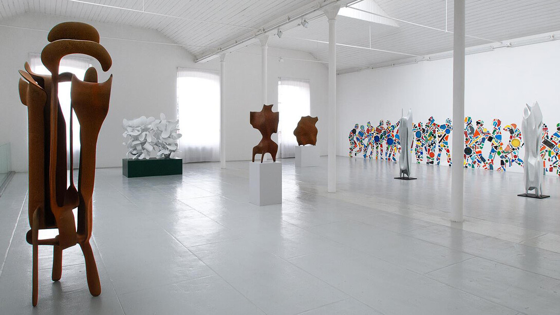 Tony Cragg, Ge(schichte), exhibition view. Courtesy of Galleria Tucci Russo 