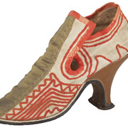 Man’s Shoes, unknown ca. 1720 probably Germany goats leather, braiding, gold border, silk ribbonL 25 cm; heel 6,8 cm